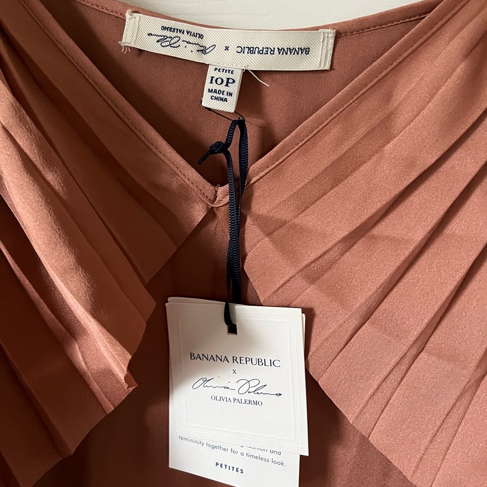 Banana republic silky pleated midi dress